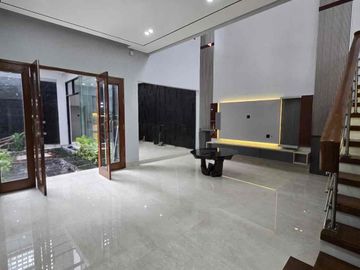 rumah bagus jln strategi Joglo Jakarta Barat