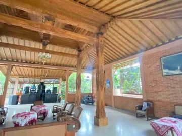 DIJUAL RUMAH DAN JOGLO KAYU JATI BARAT KAMPUS UII KALIURANG