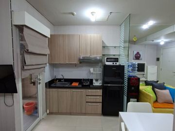 1BR Furnished Apartemen Madison Park - Mall Central Park
