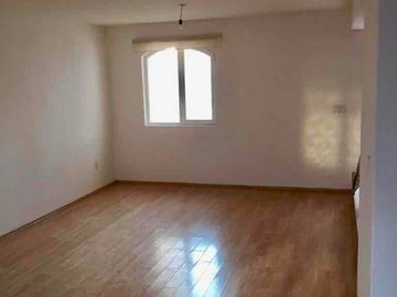 CASA EN RENTA EN FRACC LA MARINA con acceso directo al parque Metropolitano