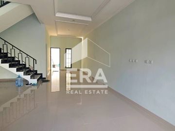 Jual Cepat Rumah 2 lantai di Harapan Indah Bekasi Strategis Bebas Banjir