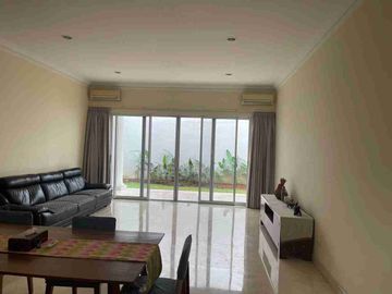 DiSewakan Rumah Fontainebleau,Bsd