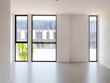 Disewakan Ruko Siap Pakai
Lakeview Hive Crest
Park Serpong