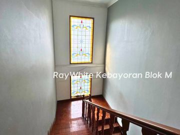 Rumah di Lokasi Strategis di Jakarta Selatan