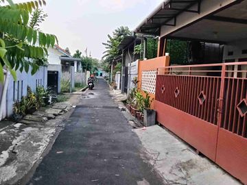 DIJUAL RUMAH BAGUS JL KAYU GEDE PAKUJAYA SERPONG UTARA TANGERANG SELATAN