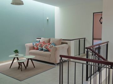 casa en venta en privada por bosques de las flores pozos Zona Industrial Slp