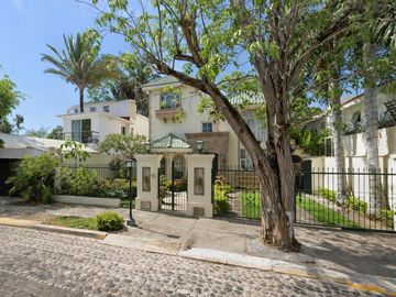 Casa en venta en Flamingos, Marina Vallarta, Puerto Vallarta, Jalisco.