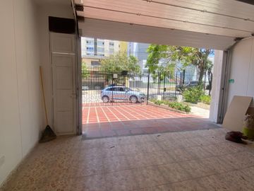 ARRIENDO CASA GRANDE CON PISCINA INTERNA EN RIOMAR