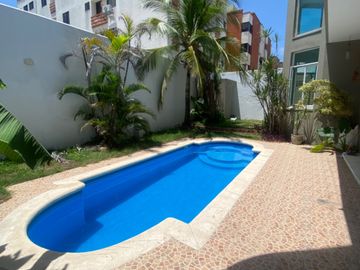 ARRIENDO CASA GRANDE CON PISCINA INTERNA EN RIOMAR