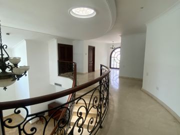 ARRIENDO CASA GRANDE CON PISCINA INTERNA EN RIOMAR