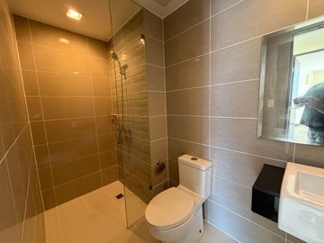 Rent to Own 2 Bedroom Condo For Sale in Venice Luxury Residences Tower Fiorenzo McKinley Hill Taguig