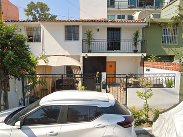Casa en venta en Carlos Jongitud Barrios, Fluvial Vallarta, Puerto Vallarta, Jalisco