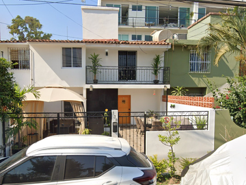Casa en venta en Carlos Jongitud Barrios, Fluvial Vallarta, Puerto Vallarta, Jalisco