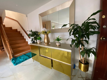 VENTA APARTAMENTO DUPLEX en NIZA, Amplios espacios en una ubicación privilegiada