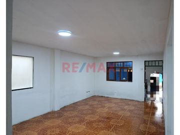 1191669 - Casa De 160M Al Lado De Parque A 6 Cdras De Panamericana Norte