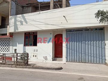 1191669 - Casa De 160M Al Lado De Parque A 6 Cdras De Panamericana Norte