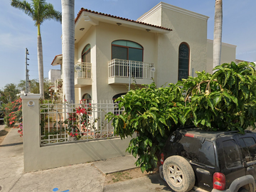 Casa en venta en Lago Titicaca, Fluvial Vallarta, Puerto Vallarta, Jalisco
