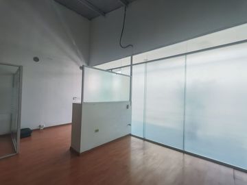 Renta de Locales en Plaza Solé, Zavaleta