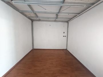 Renta de Locales en Plaza Solé, Zavaleta