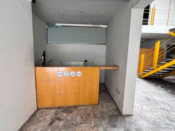 CASA VENTA RENTA LADRON DE GUEVARA PARA OFICINAS