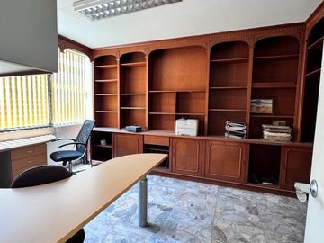 CASA VENTA RENTA LADRON DE GUEVARA PARA OFICINAS