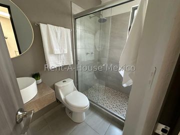 Casa en Venta | 3 Recámaras | Seguridad 24/7 | Amenidades Familiares / DG