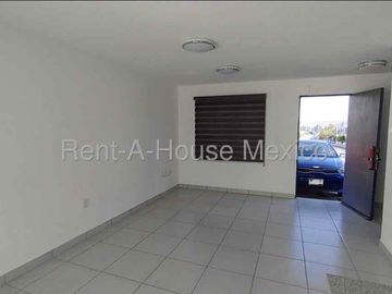 CASA EN RENTA EN ZAKIA