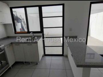 CASA EN RENTA EN ZAKIA