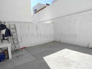 CASA EN RENTA EN ZAKIA