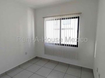 CASA EN RENTA EN ZAKIA
