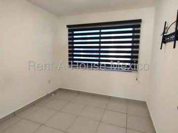 CASA EN RENTA EN ZAKIA