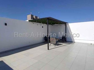CASA EN RENTA EN ZAKIA