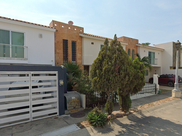 Casa en venta en Lago Titicaca, Fluvial Vallarta, Puerto Vallarta, Jalisco