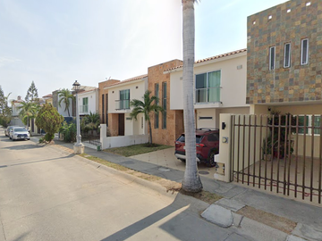 Casa en venta en Lago Titicaca, Fluvial Vallarta, Puerto Vallarta, Jalisco