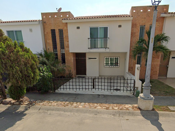 Casa en venta en Lago Titicaca, Fluvial Vallarta, Puerto Vallarta, Jalisco