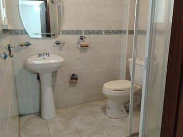 Casa en renta Remodelada recien Pintada Paseo de los Pericos 234, San Isidro, León, Gto