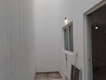 Casa en renta Remodelada recien Pintada Paseo de los Pericos 234, San Isidro, León, Gto