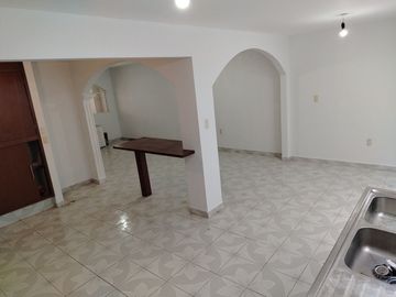 Casa en renta Remodelada recien Pintada Paseo de los Pericos 234, San Isidro, León, Gto