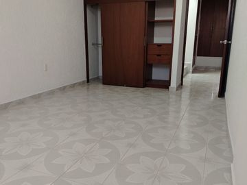 Casa en renta Remodelada recien Pintada Paseo de los Pericos 234, San Isidro, León, Gto