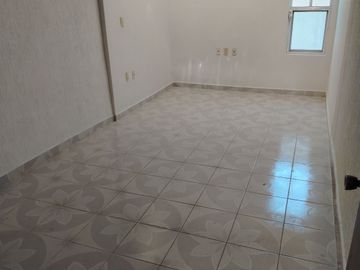 Casa en renta Remodelada recien Pintada Paseo de los Pericos 234, San Isidro, León, Gto