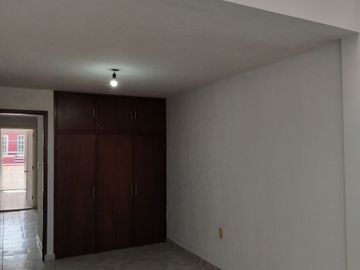 Casa en renta Remodelada recien Pintada Paseo de los Pericos 234, San Isidro, León, Gto