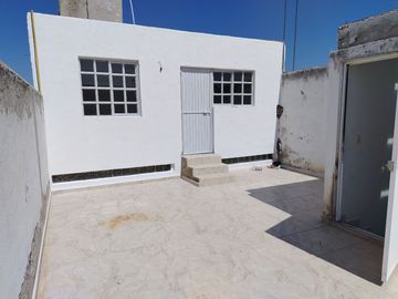 Casa en renta Remodelada recien Pintada Paseo de los Pericos 234, San Isidro, León, Gto
