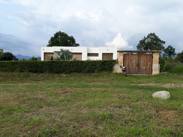CASA CAMPESTRE CON PISCINA EN LA MESA, LISTA PRA GGENERAR INGRESOS POR AIRBNB