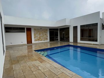 CASA CAMPESTRE CON PISCINA EN LA MESA, LISTA PRA GGENERAR INGRESOS POR AIRBNB