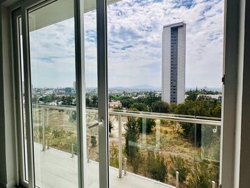 Departamento amueblado en renta en Agave residencial