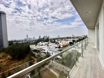 Departamento amueblado en renta en Agave residencial