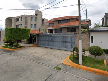 CASA EN VENTA EN LA COLONIA CIUDAD SATELITE, NAUCALPAN DE JUAREZ, ESTADO DE MÉXICO