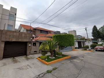 CASA EN VENTA EN LA COLONIA CIUDAD SATELITE, NAUCALPAN DE JUAREZ, ESTADO DE MÉXICO