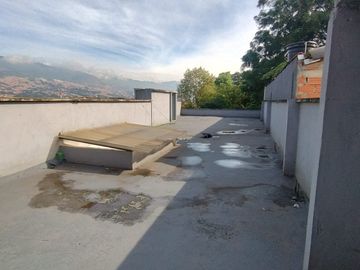 LOCAL COMERCIAL EN ARRIENDO SECTOR ARANJUEZ
