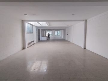LOCAL COMERCIAL EN ARRIENDO SECTOR ARANJUEZ